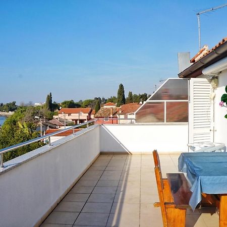 Apartmani Vesna Замбратия Екстериор снимка