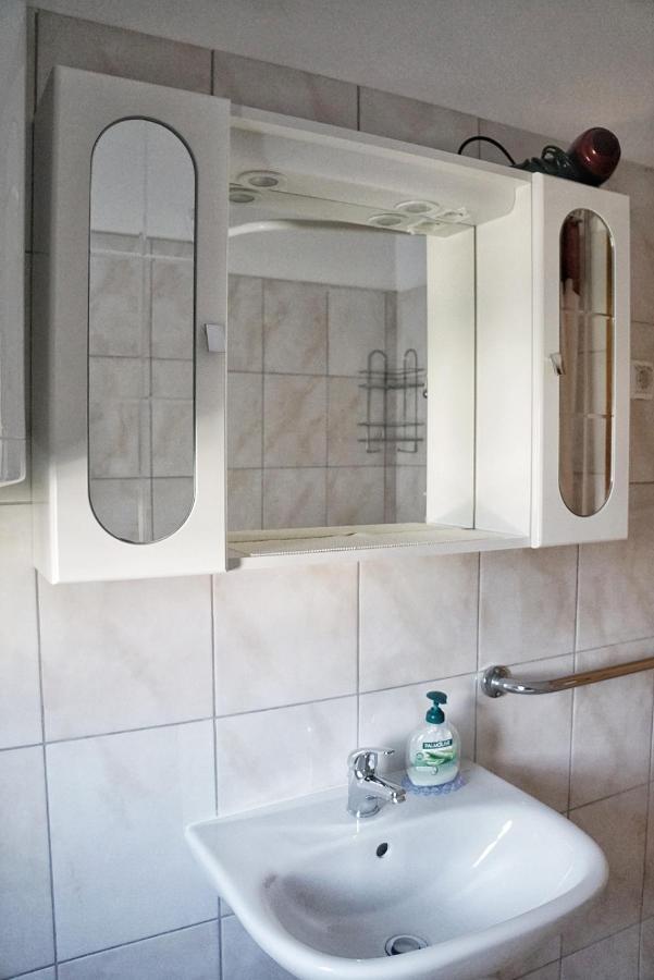 Apartmani Vesna Замбратия Екстериор снимка