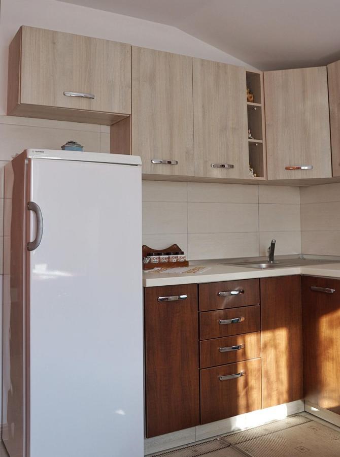 Apartmani Vesna Замбратия Екстериор снимка