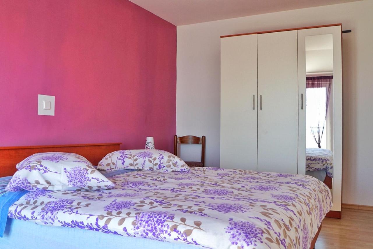 Apartmani Vesna Замбратия Екстериор снимка