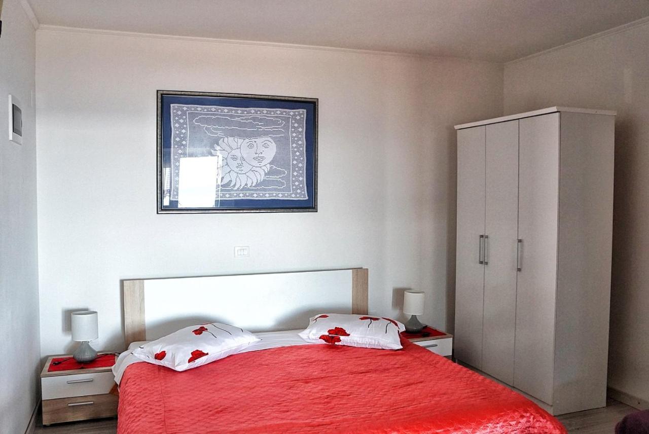 Apartmani Vesna Замбратия Екстериор снимка