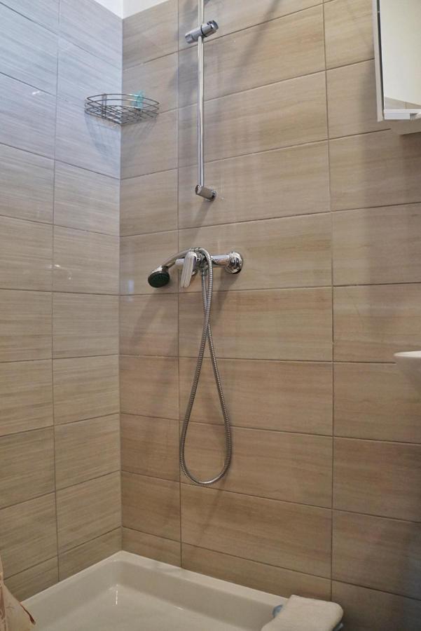 Apartmani Vesna Замбратия Екстериор снимка
