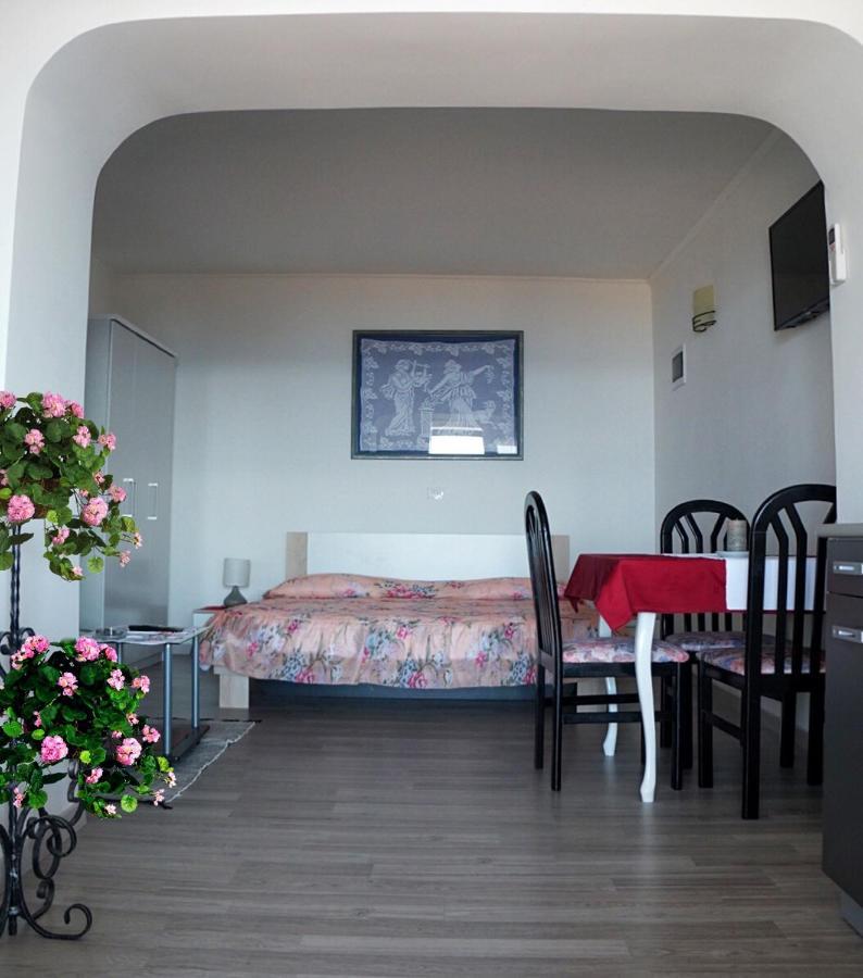Apartmani Vesna Замбратия Екстериор снимка