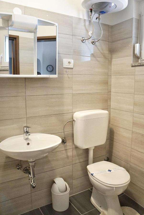 Apartmani Vesna Замбратия Екстериор снимка