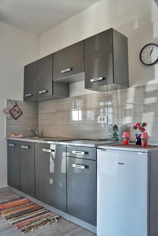 Apartmani Vesna Замбратия Екстериор снимка