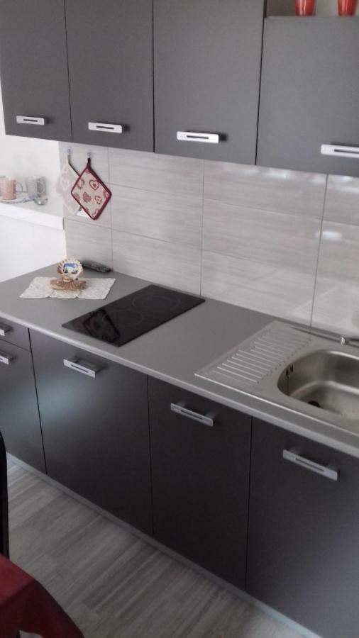 Apartmani Vesna Замбратия Екстериор снимка