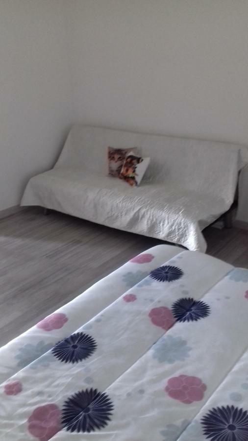 Apartmani Vesna Замбратия Екстериор снимка